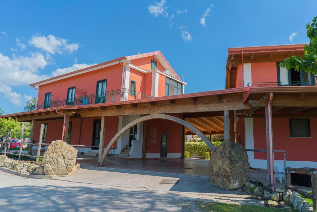 Bed and Breakfast Terra Di Vento Montecorvino Pugliano Экстерьер фото